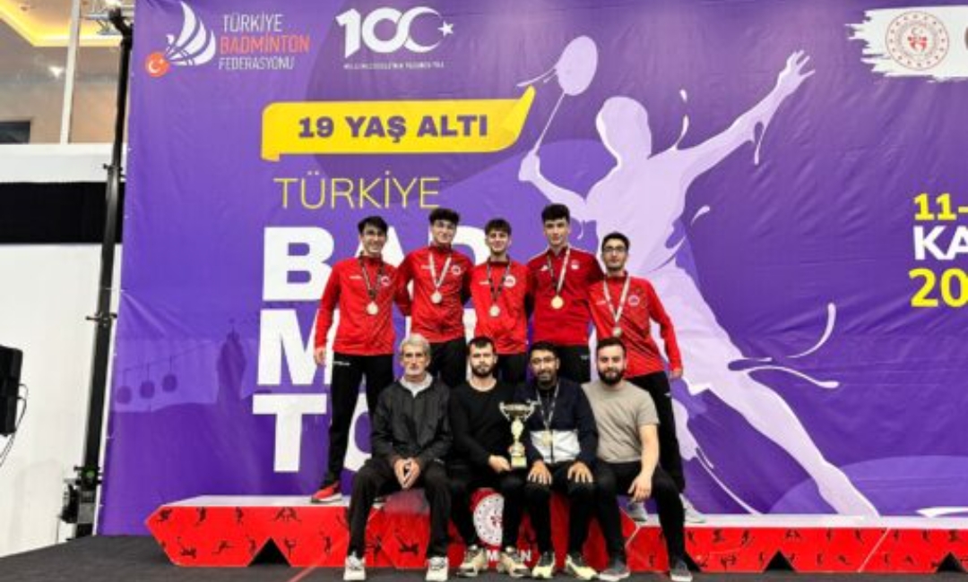 Büyükşehir’in Badminton Takımı Türkiye Şampiyonu oldu